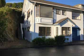 12 Tralee Place, Johnsonville