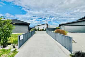 77 Lochhead Street, Mahora