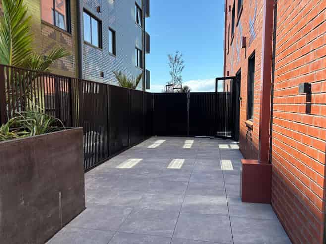 102/2B Te Ara Taurapa, Point Chevalier