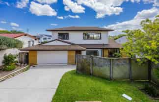  6 Majesty Place, Half Moon Bay