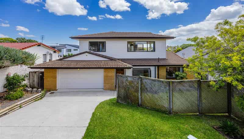  6 Majesty Place, Half Moon Bay