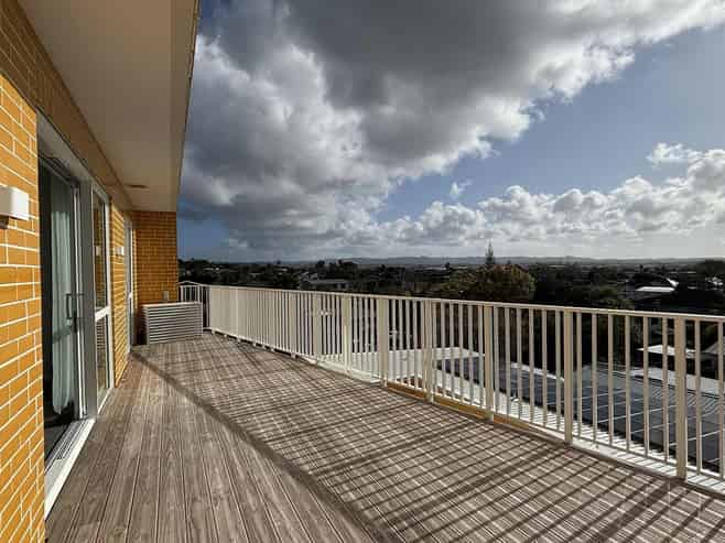 305/2A Oakley Avenue, Waterview