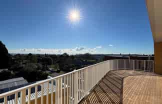 305/2A Oakley Avenue, Waterview