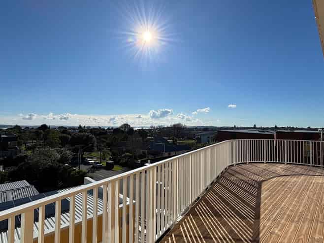 305/2A Oakley Avenue, Waterview