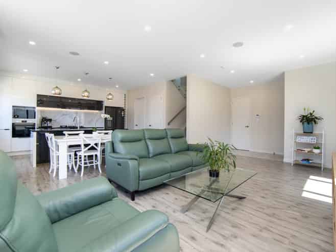 2A Thomas Rielly Avenue, Hobsonville