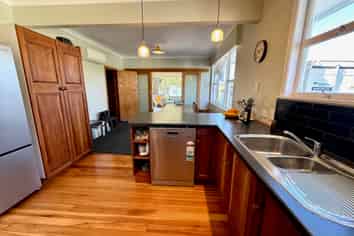 24 Wrights Road, Raglan