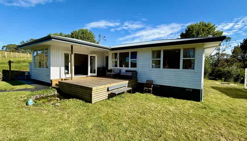 24 Wrights Road, Raglan