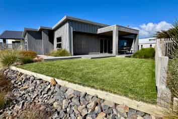 38 Rangitahi Road, Raglan