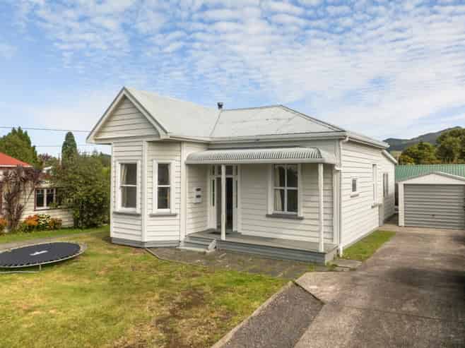 31 Adams Street, Waihi