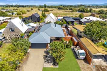 27 Reserve Road, Waikuku Beach