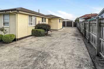 12 Lakeview Road, Waipukurau and Surrounds