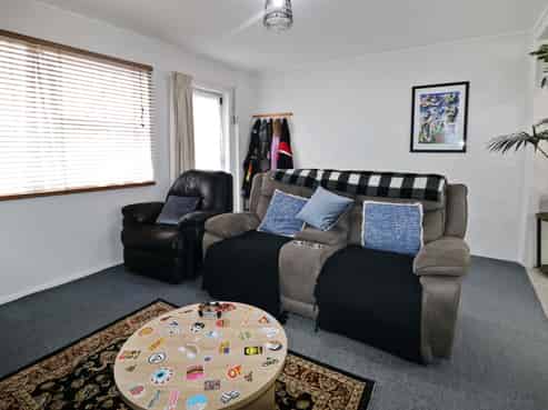 C/121 Bell Road, Waiwhetu