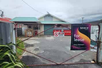 For Lease - calling all Tradesmen