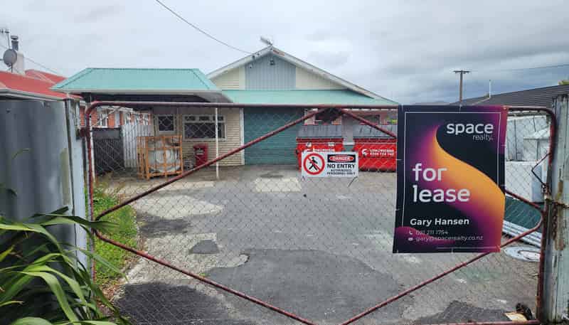 Whole Buil/10 Tararua Street, Trentham