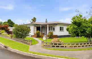 15 Kelvin Street, Inner Kaiti