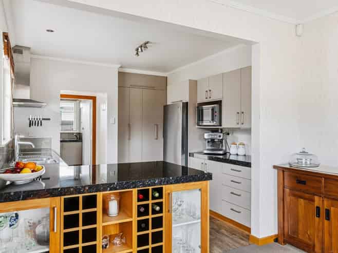 15 Kelvin Street, Inner Kaiti