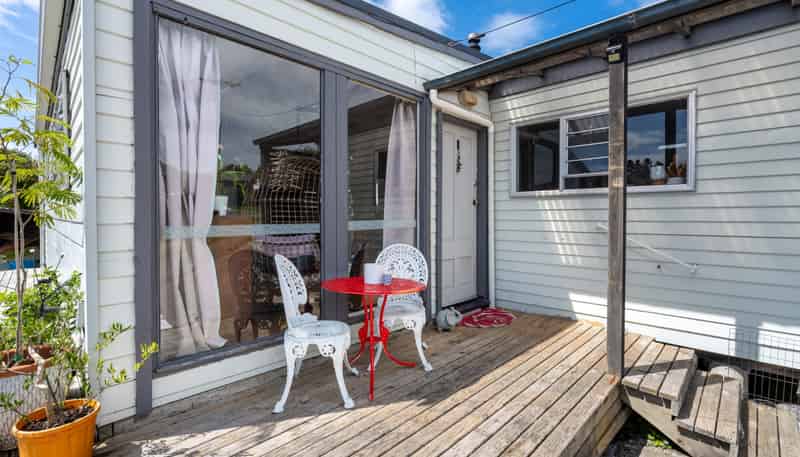 10 Beach Street, Waikouaiti