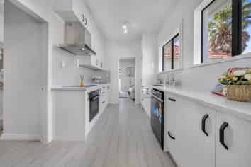 66 Mount Roskill Road, Mount Roskill