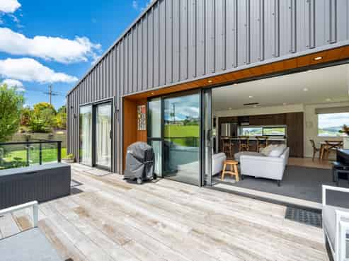 5 Milky Way, Langs Beach