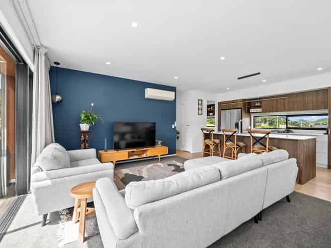 5 Milky Way, Langs Beach