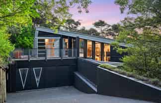 61 Victoria Road South, Onetangi