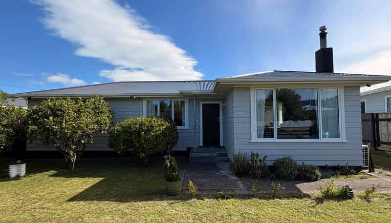 14 William Benton Street, Featherston