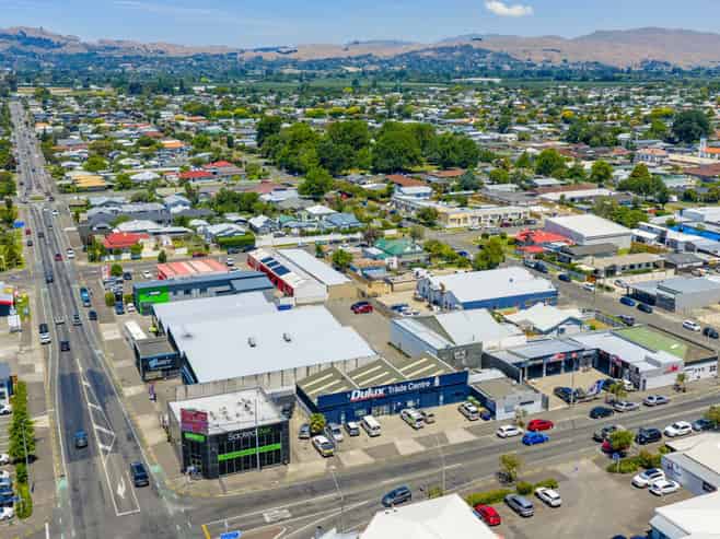 Superbly located trade investment