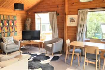 3/145 Edgecumbe Road, Avenues