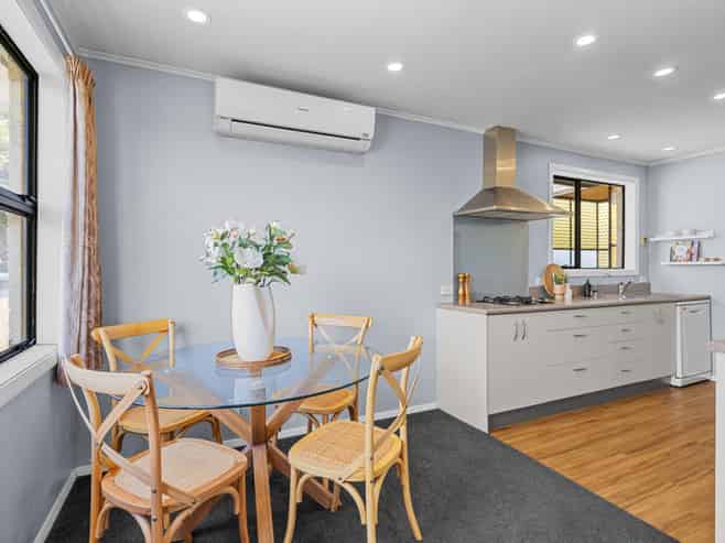 76 Frensham Crescent, Woolston