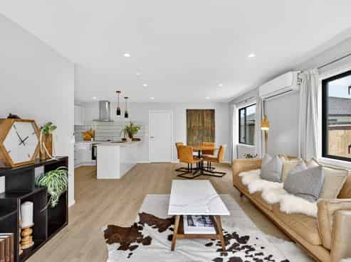 927A Nelson Street North (front townhouse), Mahora