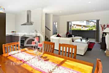 14 Birchlands Road, Flat Bush