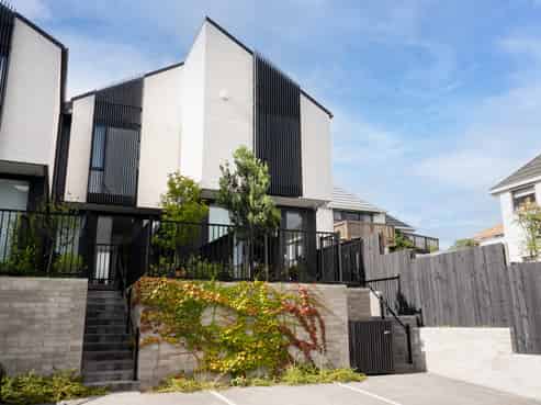 2/748 Remuera Road, Remuera