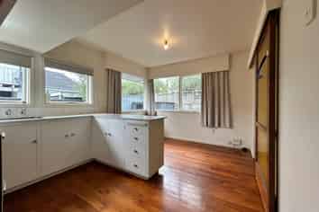 2/112 Rossall Street, Merivale