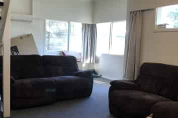 2/112 Rossall Street, Merivale