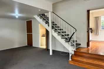 2/112 Rossall Street, Merivale