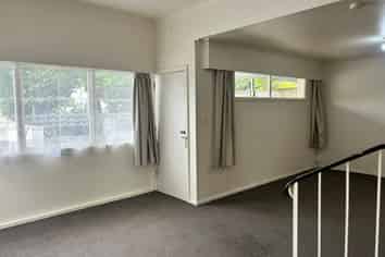 2/112 Rossall Street, Merivale