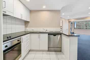 1008/9-17 Byron Avenue, Takapuna