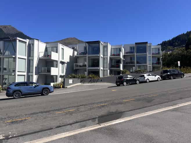 105/21 Stanley Street, Queenstown