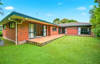 44 Princeton Parade, Albany