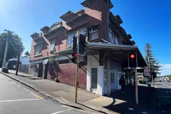 PRIME EPSOM CORNER RETAIL
