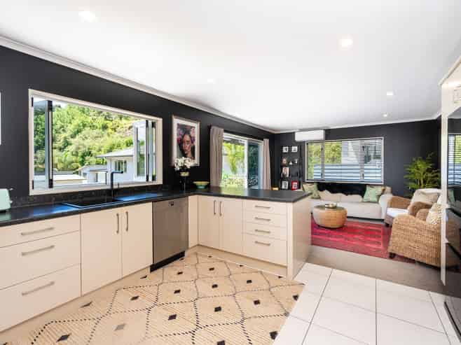 151 Milton Road, Bluff Hill