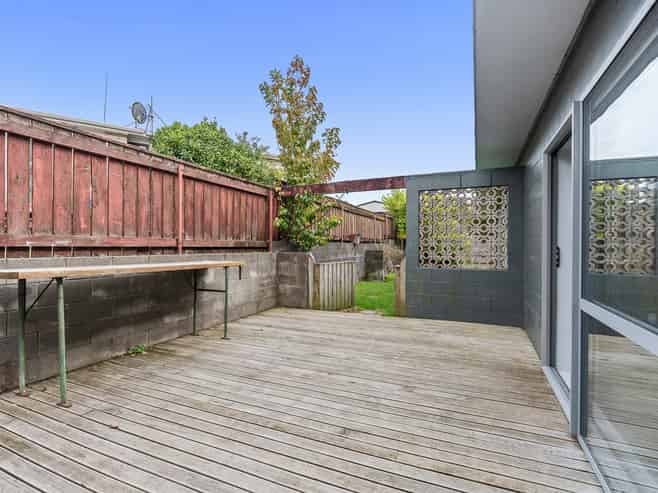 39 Trelawney Crescent, Westown