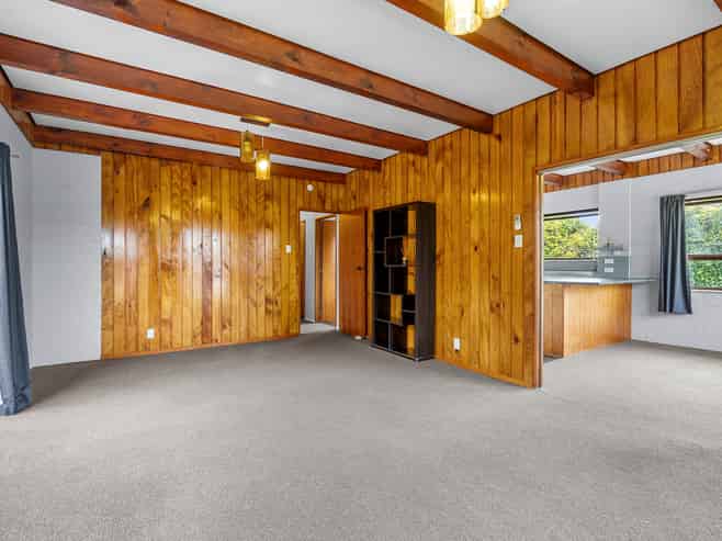 39 Trelawney Crescent, Westown