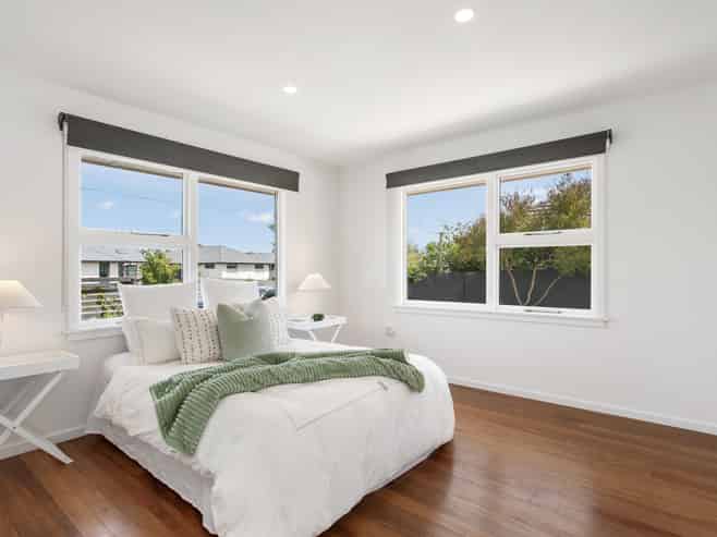 10 Greenhaven Drive, Burwood