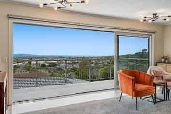 20 Whangaparaoa Road, Red Beach