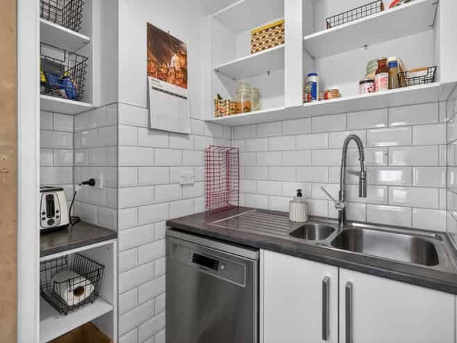 6 Bauchop Road, Waterloo