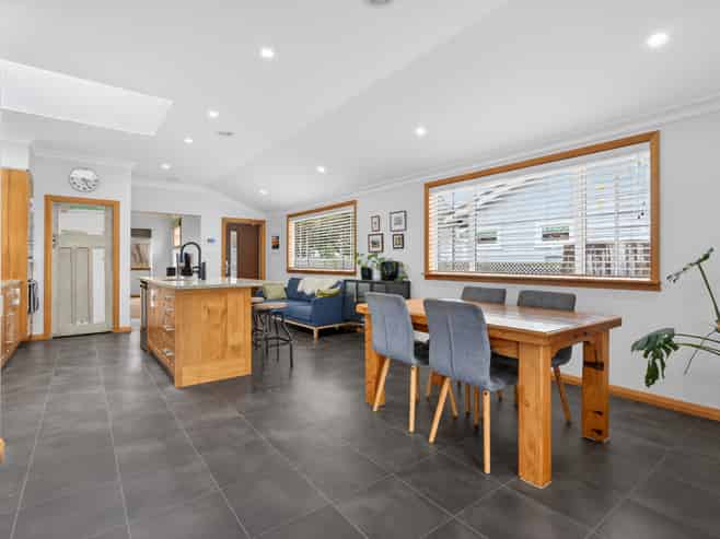 6 Bauchop Road, Waterloo