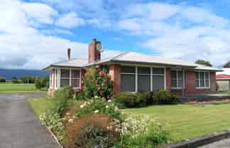 69 Eastons Road, Westport