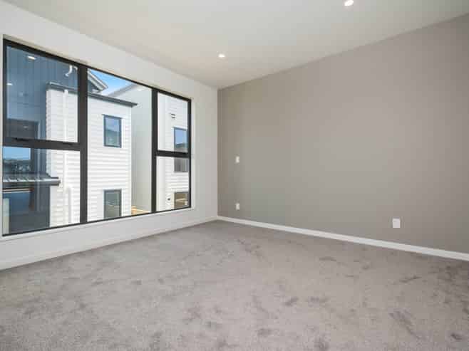 102C Te Oneroa Way, Long Bay