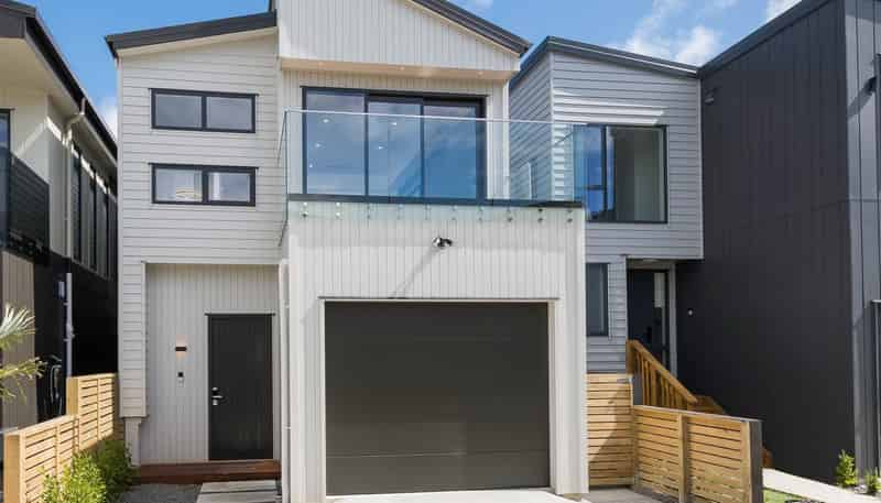 102C Te Oneroa Way, Long Bay